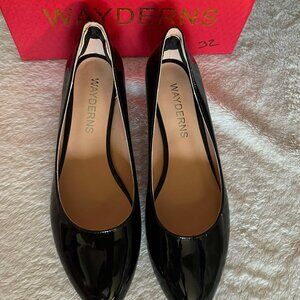Wayderns Women's Black Patent Leather kitten Heel Pumps size 9.5